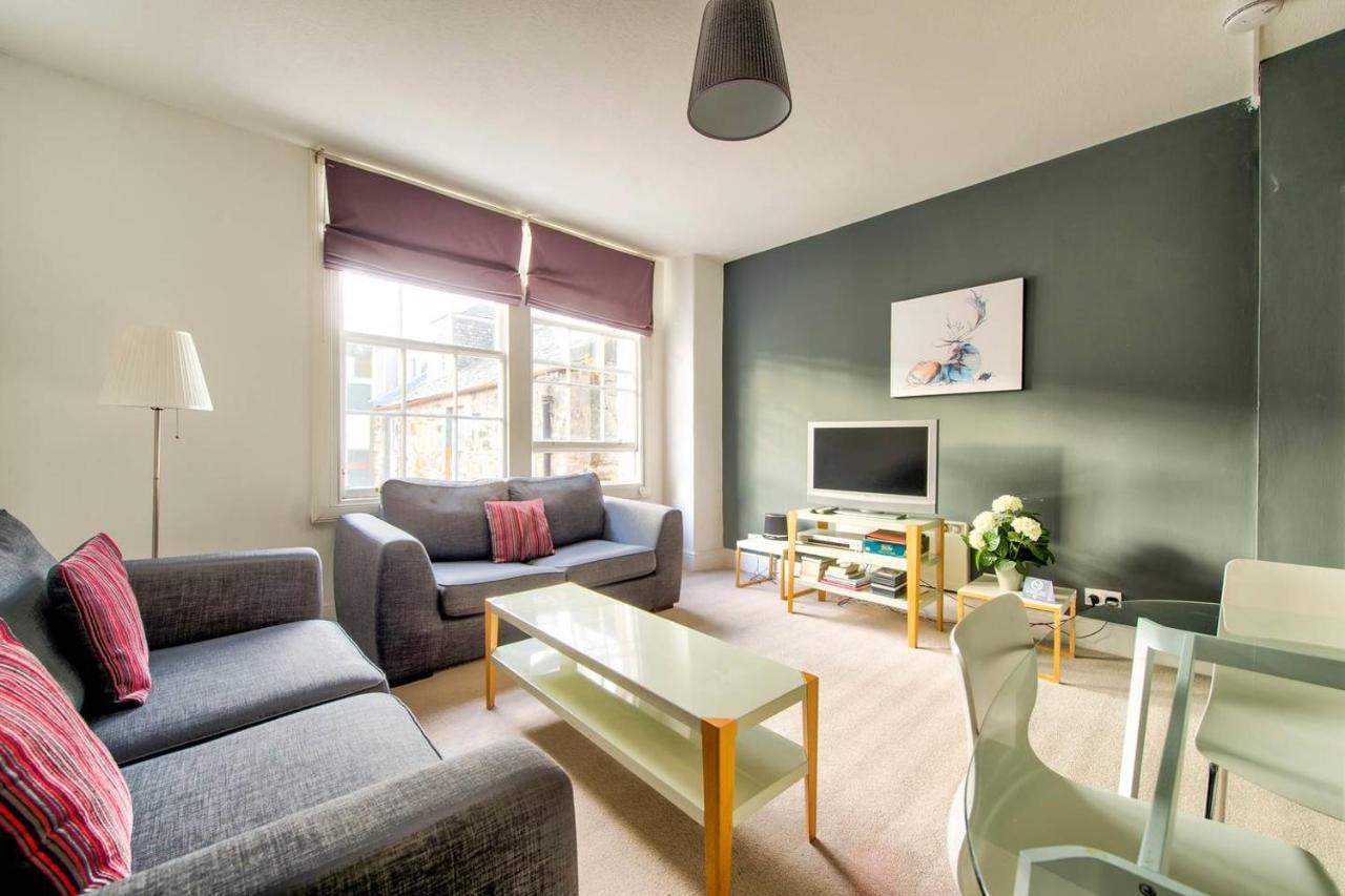 Joivy Bright 1 Bed Flat, Close To Princess Street Appartement